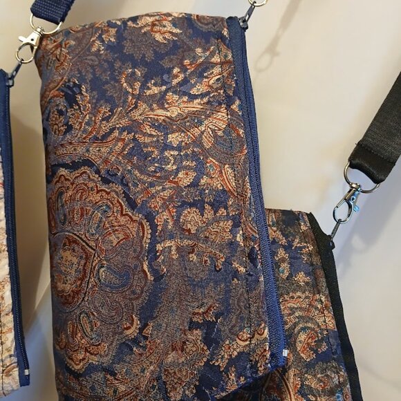 New Zippy Make-Up Cosmetics Toiletries Travel Bags Hanging Wristlet Paisleys - Picture 8 of 14